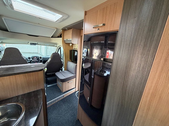 Knaus R16 TI 700 Queensbed 2900mil Scandinavian Selection Alde 17 of 30