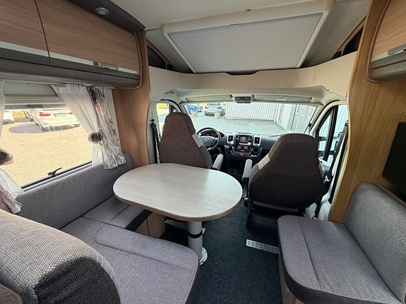 Knaus R16 TI 700 Queensbed 2900mil Scandinavian Selection Alde 20 of 30