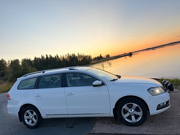 Volkswagen Passat 7 of 16