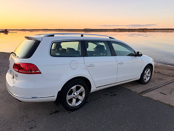 Volkswagen Passat 10 of 16