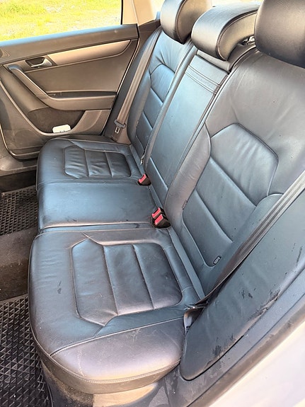 Volkswagen Passat 16 of 16
