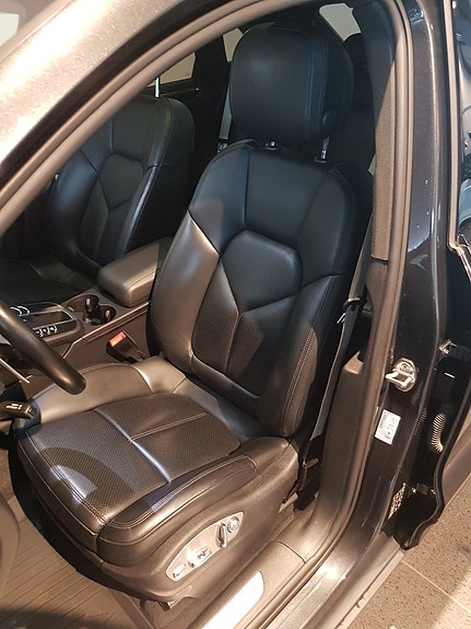 Porsche Macan S 8 of 10