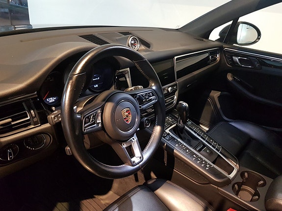Porsche Macan S 7 of 10