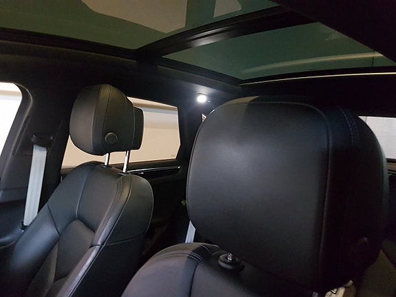 Porsche Macan S 9 of 10