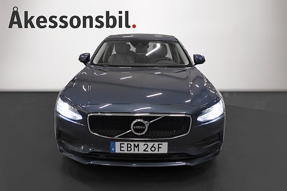 Volvo S90 2 of 10