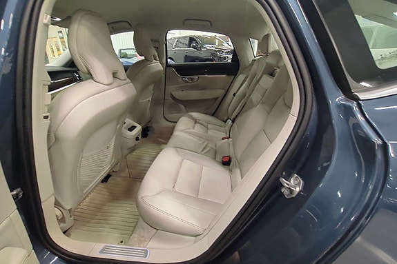 Volvo S90 9 of 10
