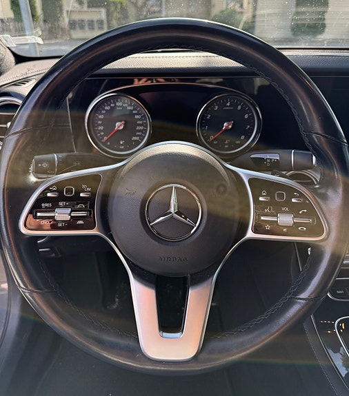 Mercedes-Benz E200 4 of 4