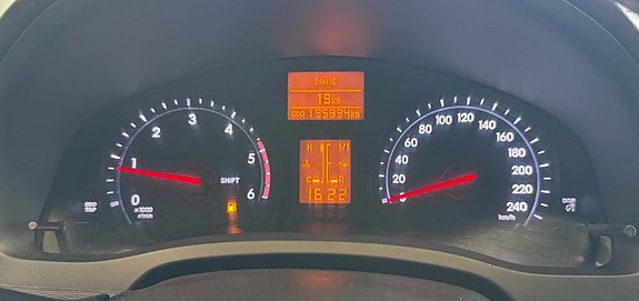 Toyota Avensis 17 of 19