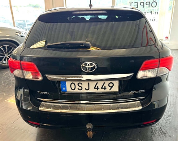 Toyota Avensis 6 of 19