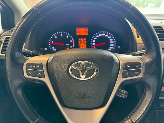 Toyota Avensis 15 of 19