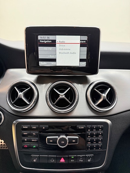 Mercedes-Benz CLA220 9 of 10