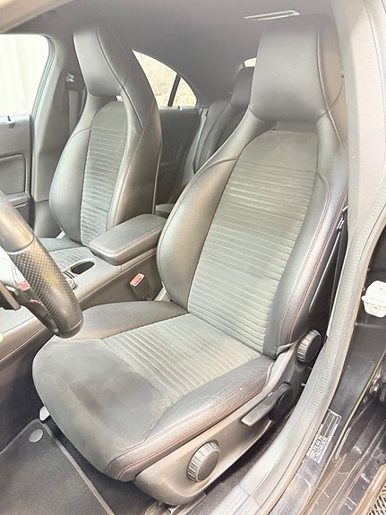Mercedes-Benz CLA220 5 of 10