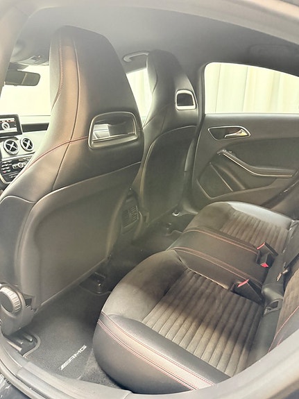Mercedes-Benz CLA220 6 of 10