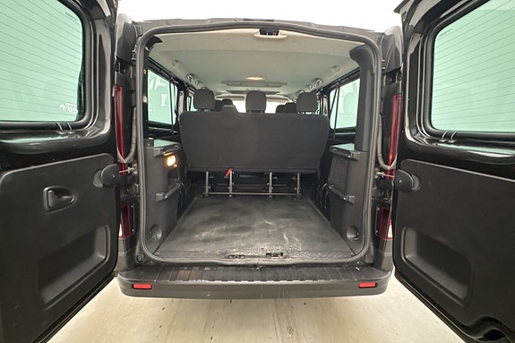 Renault Trafic 10 of 27