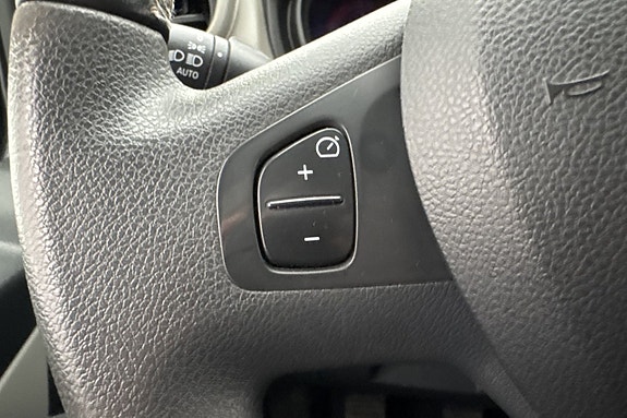 Renault Trafic 13 of 27