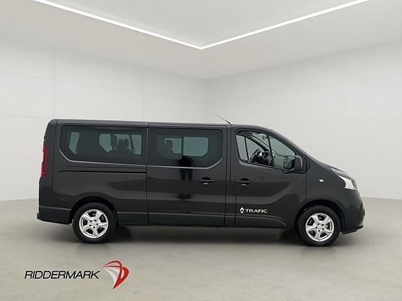 Renault Trafic 2 of 27