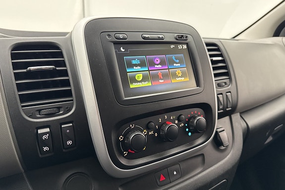 Renault Trafic 17 of 27