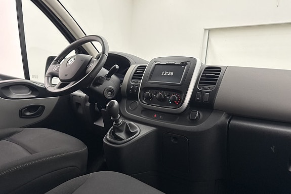 Renault Trafic 21 of 27