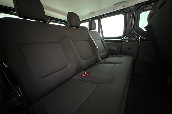 Renault Trafic 19 of 27