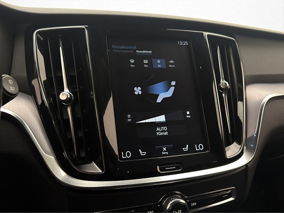 Volvo V60 Cross Country 19 of 30