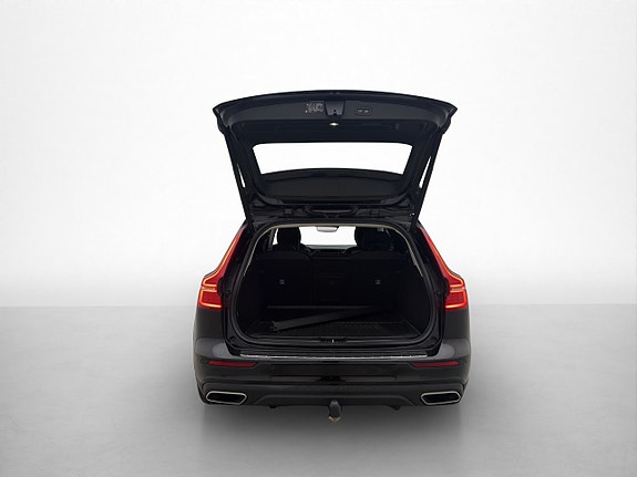 Volvo V60 Cross Country 27 of 30
