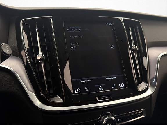 Volvo V60 Cross Country 20 of 30