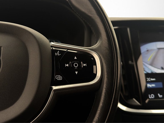 Volvo V60 Cross Country 15 of 30
