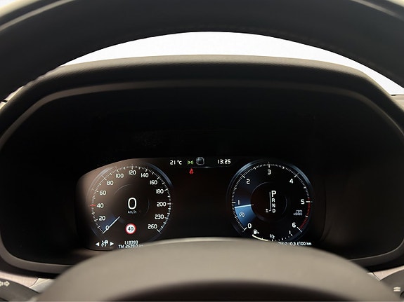 Volvo V60 Cross Country 14 of 30