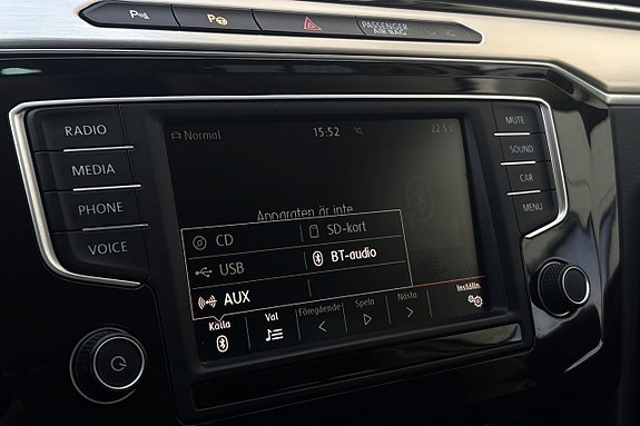 Volkswagen Passat 21 of 30