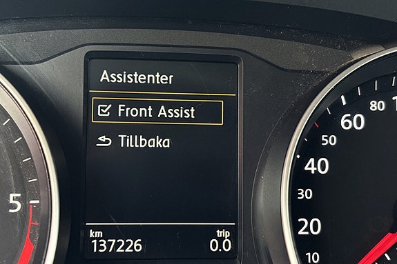 Volkswagen Passat 27 of 30