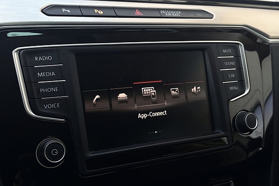 Volkswagen Passat 20 of 30