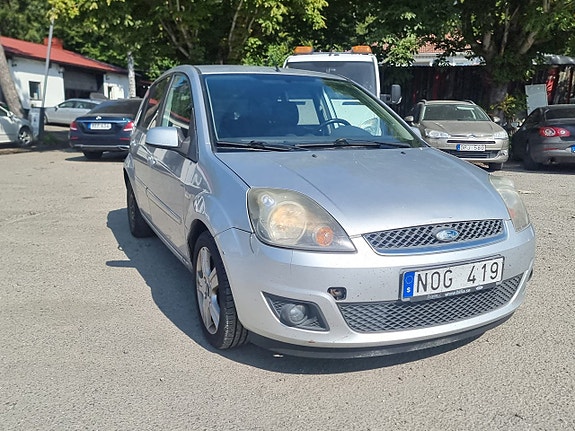 Ford Fiesta 8 of 11