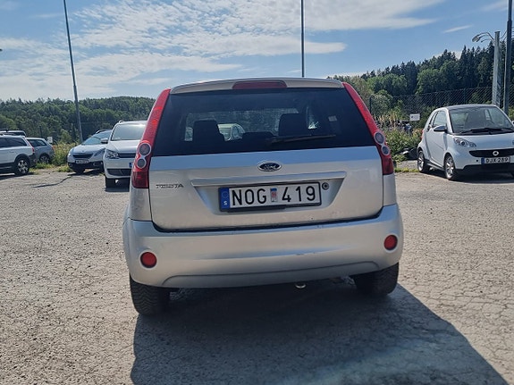 Ford Fiesta 7 of 11