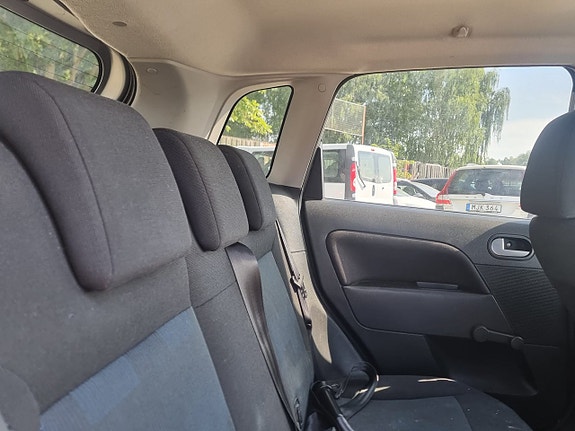 Ford Fiesta 9 of 11