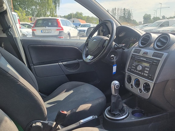 Ford Fiesta 11 of 11