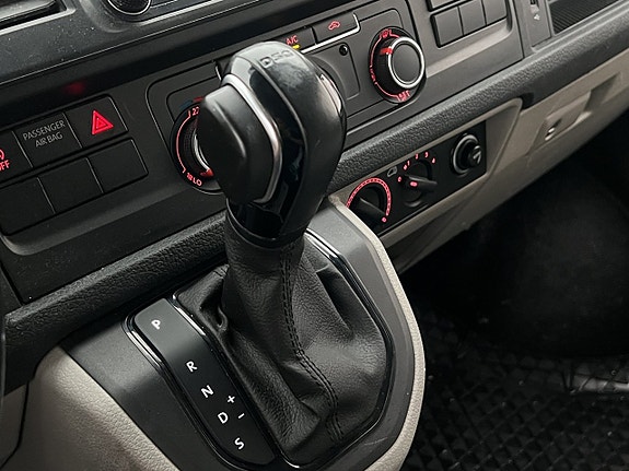Volkswagen Transporter 24 of 30
