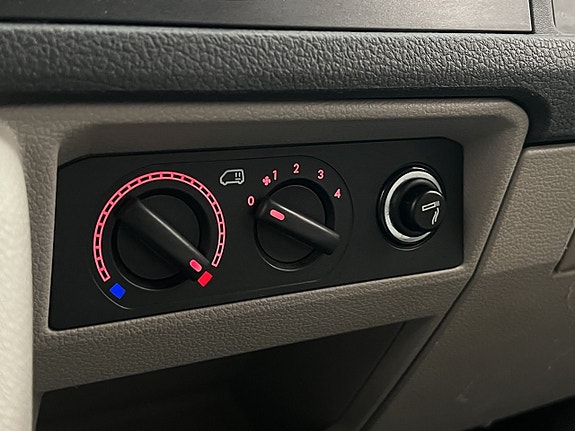 Volkswagen Transporter 25 of 30