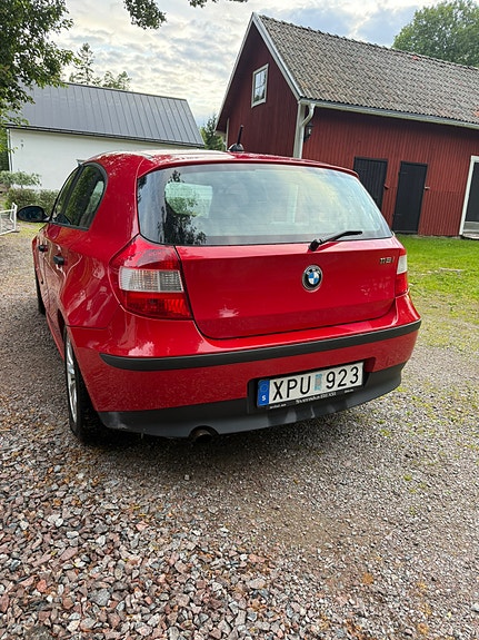 BMW 116i 3 of 10