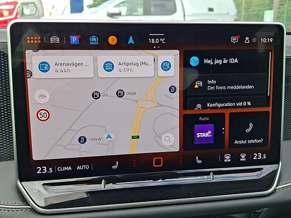 Volkswagen Passat 14 of 23