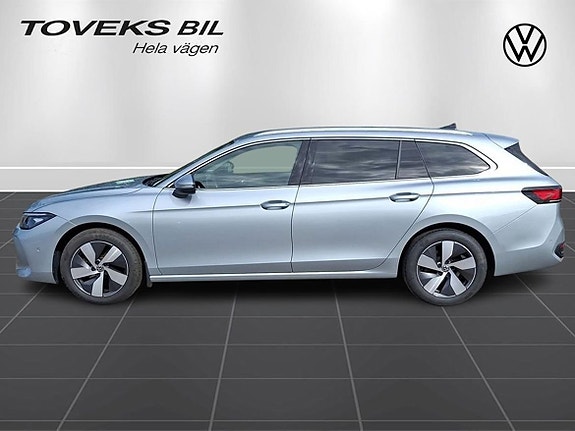 Volkswagen Passat 6 of 23