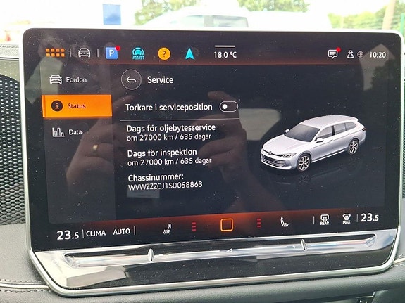 Volkswagen Passat 15 of 23