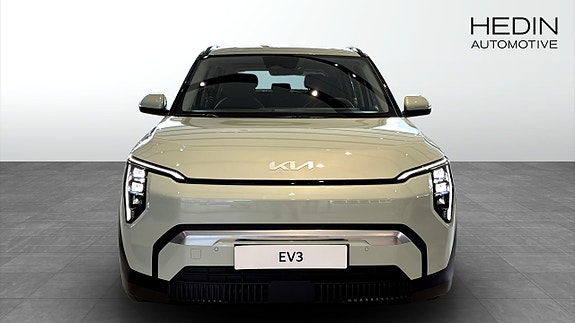 Kia EV3 8 of 14