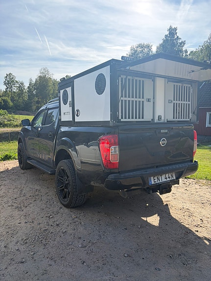 Nissan Navara 2 of 3