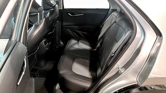 Kia Niro 9 of 12