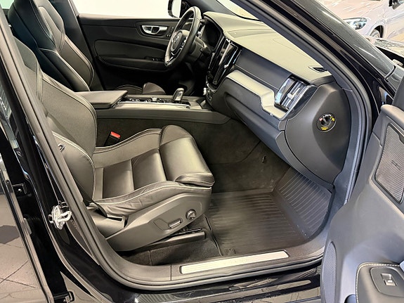 Volvo XC60 6 of 10