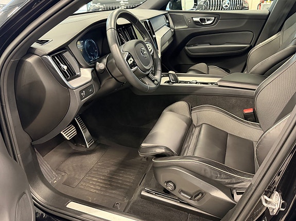 Volvo XC60 8 of 10
