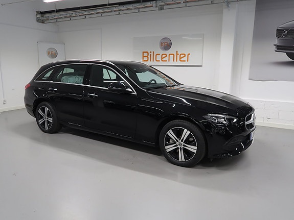 Mercedes-Benz C300 4 of 30