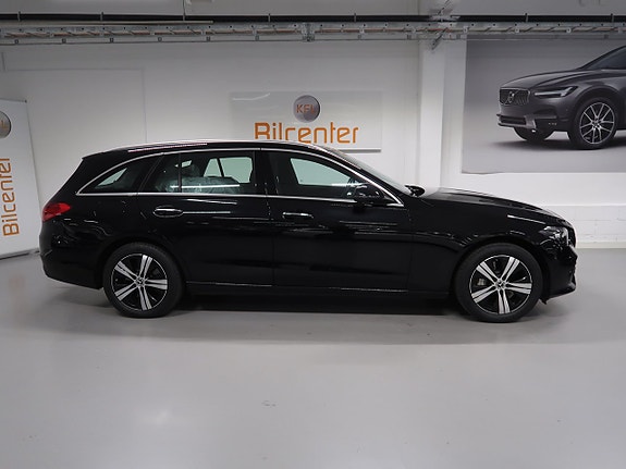 Mercedes-Benz C300 5 of 30