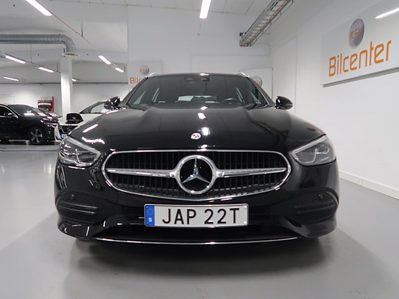 Mercedes-Benz C300 10 of 30