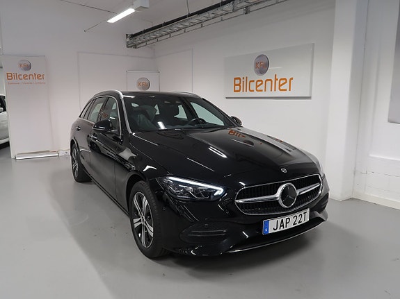 Mercedes-Benz C300 3 of 30